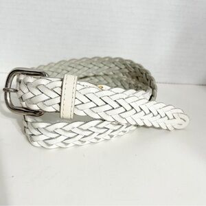 Unbranded White Braided Belt with Brass Toned Buckle Size S / M 🤍
